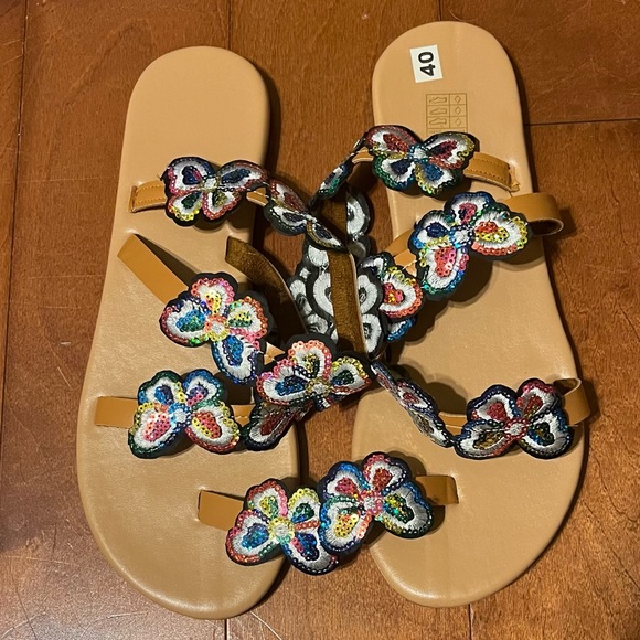 Colorful Rainbow Sequin Embroidery Butterfly Sandals - Picture 4 of 5